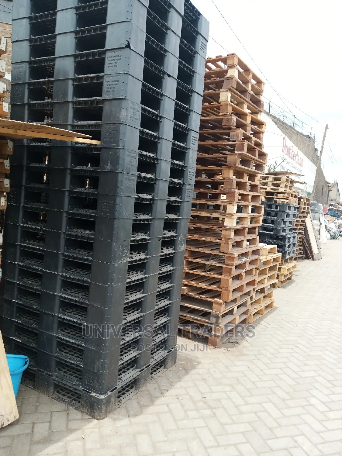 Stackable Plastic Pallets on Offer - 01
