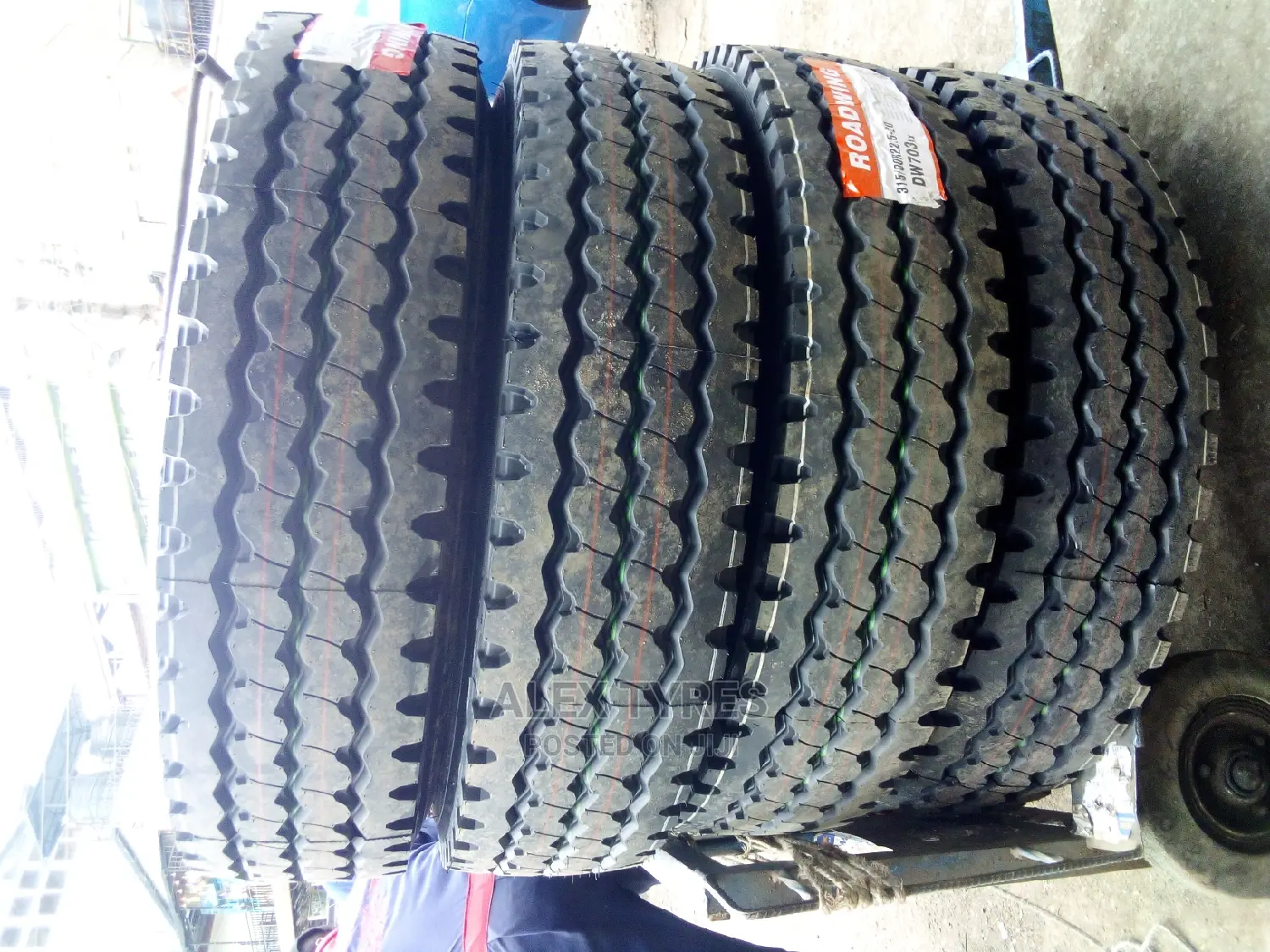 315/80r22.5 Roadwing Tyres Made in China