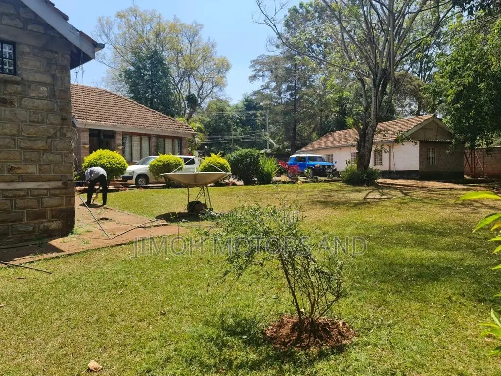 3bdrm Bungalow in Parklands/Highridge for Sale