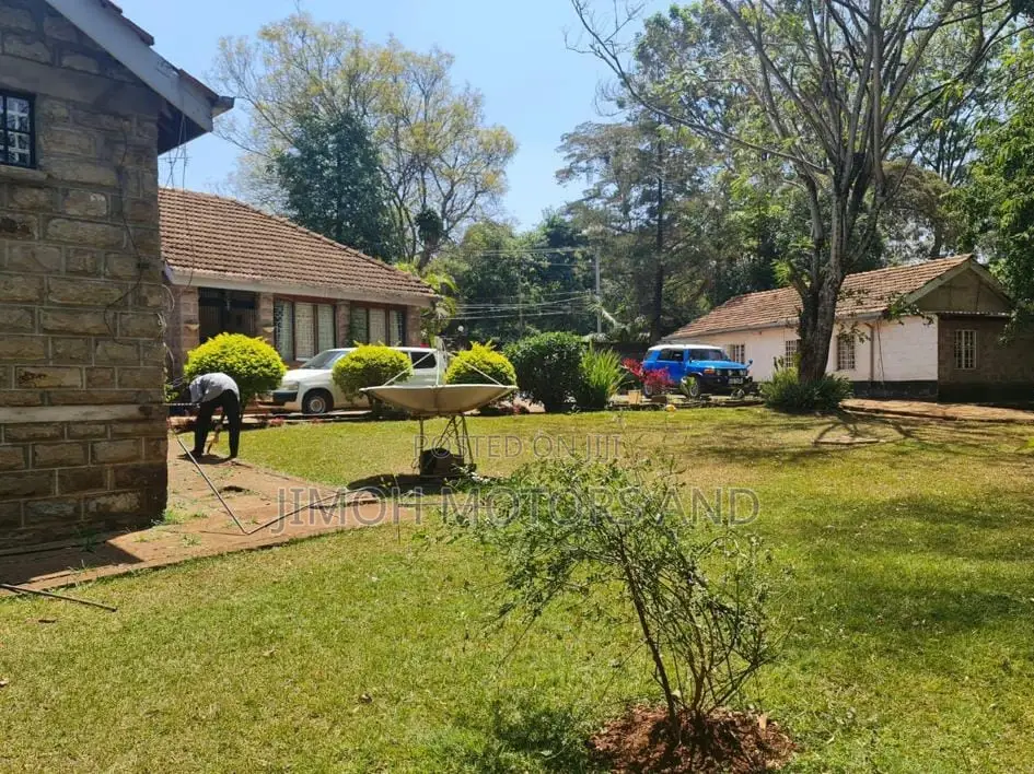 3bdrm Bungalow in Parklands/Highridge for Sale