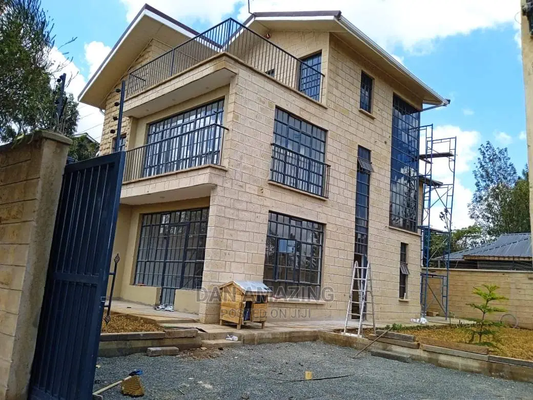 5bdrm Maisonette in Ngong CBD for Sale