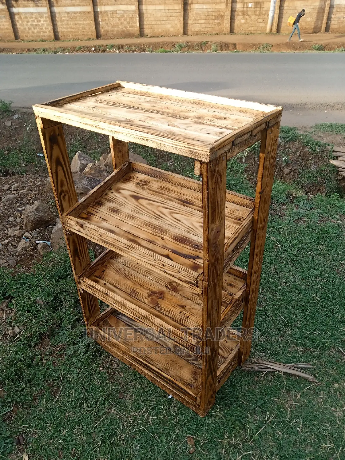 Pallet Book Shelf Organiser
