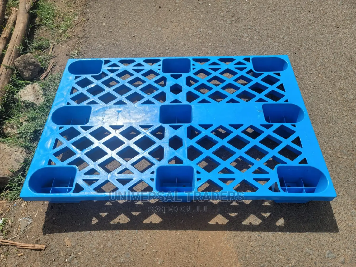 Blue Plastic Pallets Measuring 120*80cms