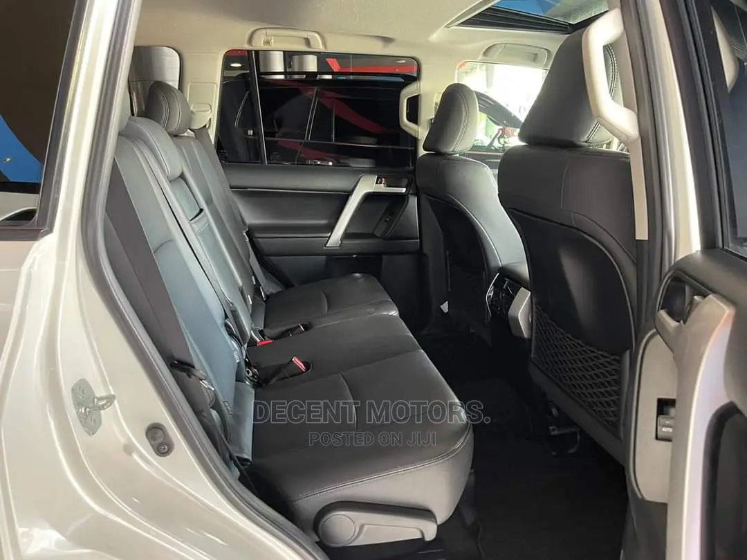 Toyota Land Cruiser Prado 2.7 2017 White