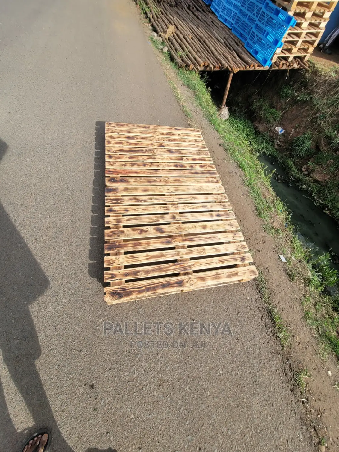 Bed Wooden Pallets- Smooth and Shiny.