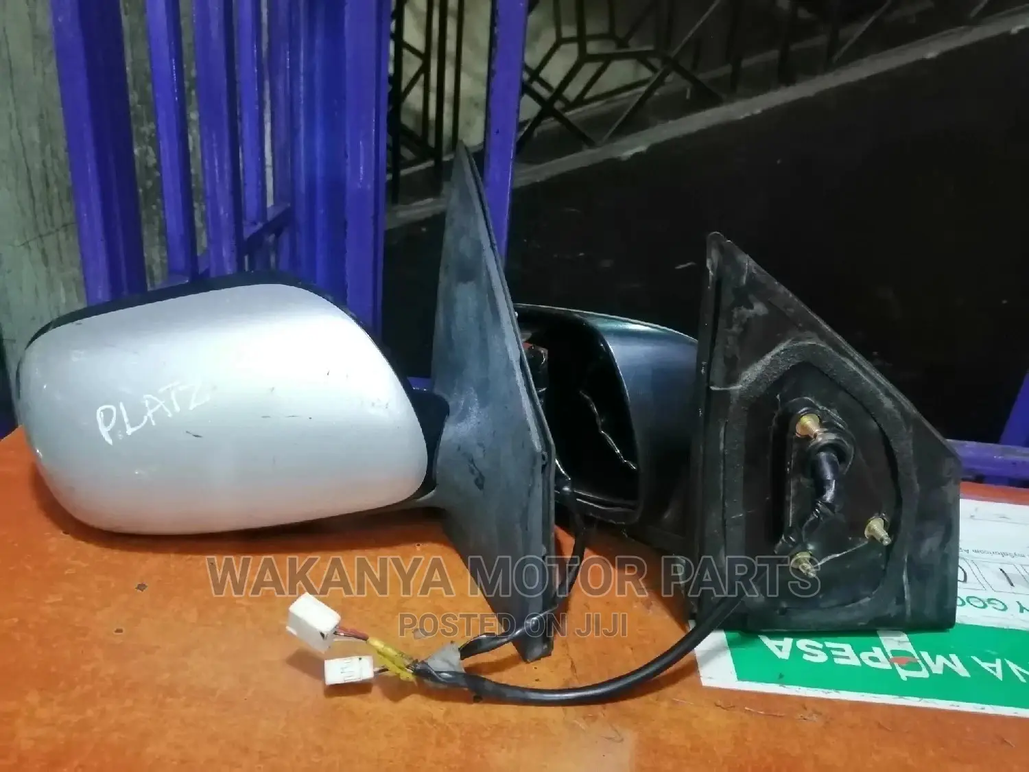Toyota Platz Power Side Mirror, Clean Ex Japan Motor Parts