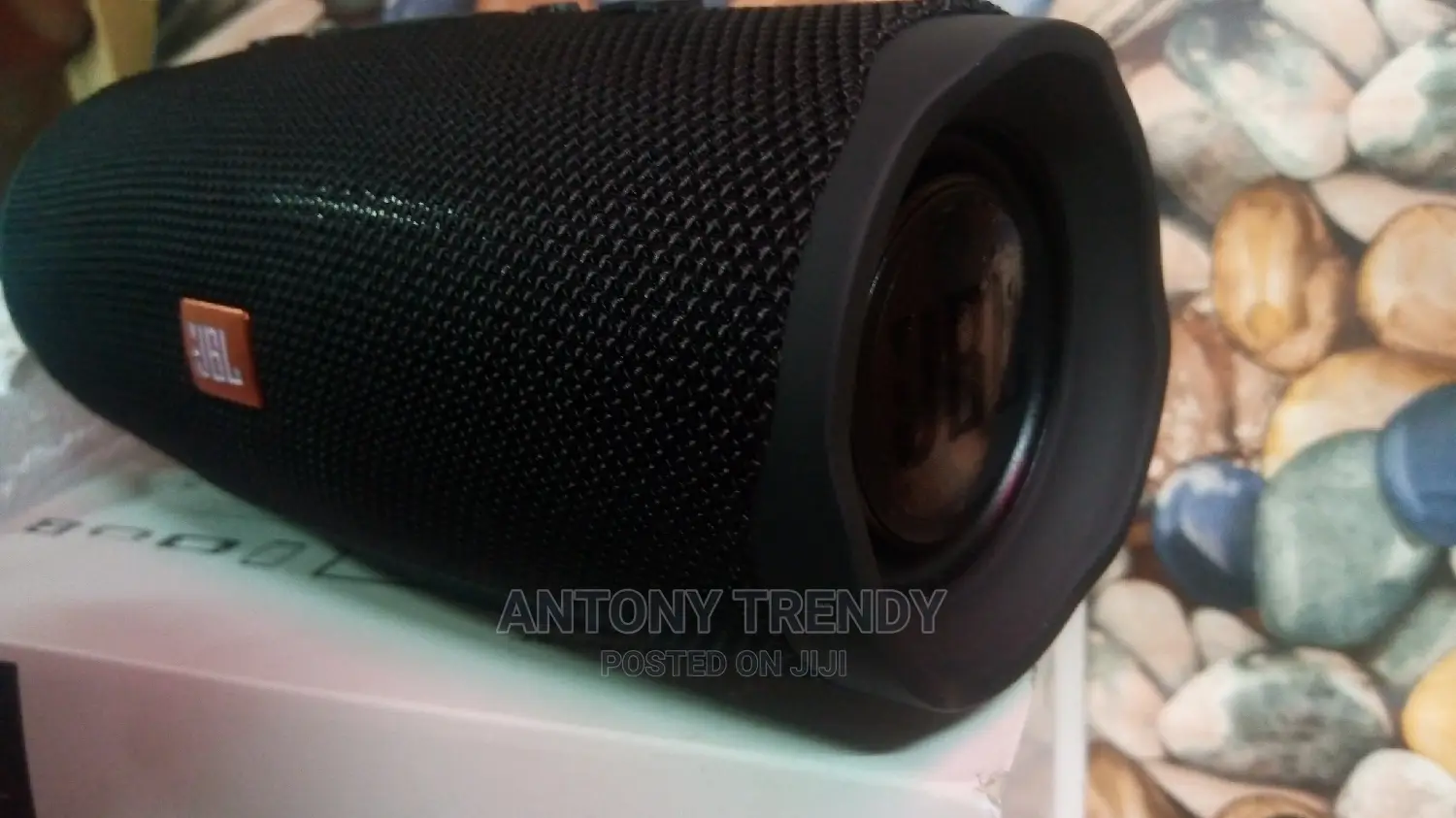 Portable Bluetooth Speaker With Full-Spectrum, Powerful Sound