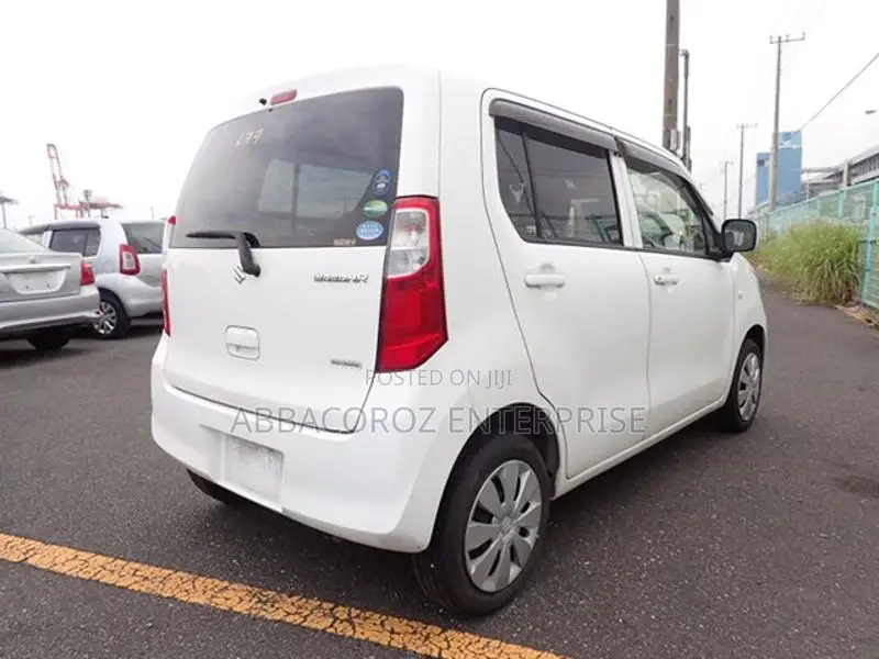 Suzuki Wagon 2015 White