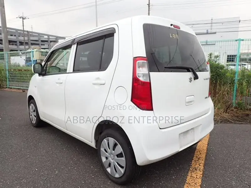 Suzuki Wagon 2015 White