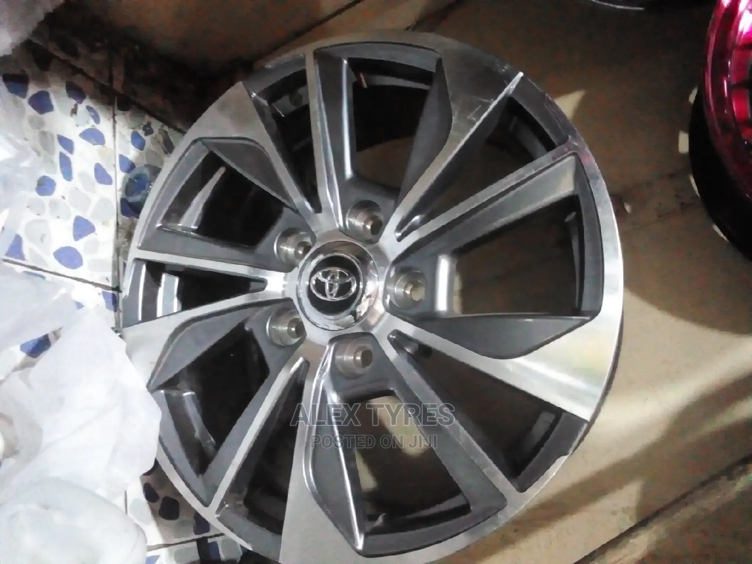 Size 20 Inches Toyota V8 Alloy Rims Set