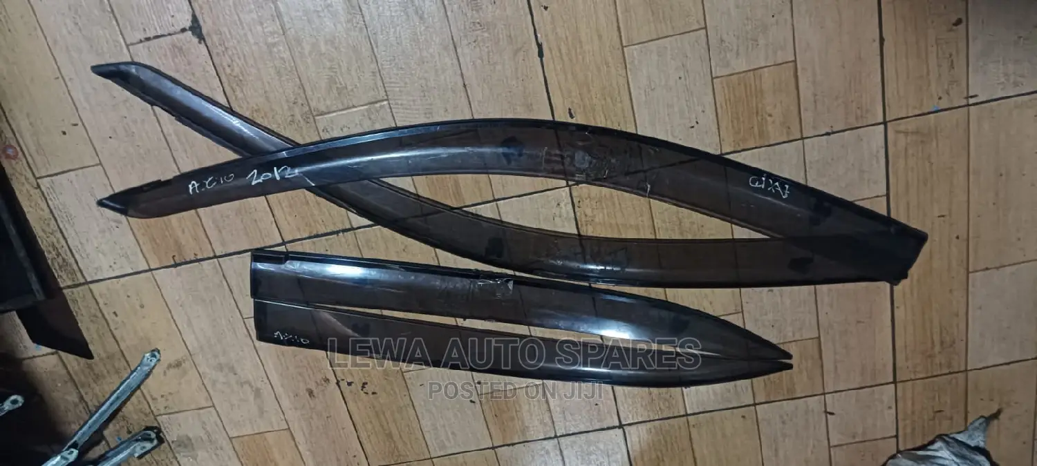 Windbreakers Toyota