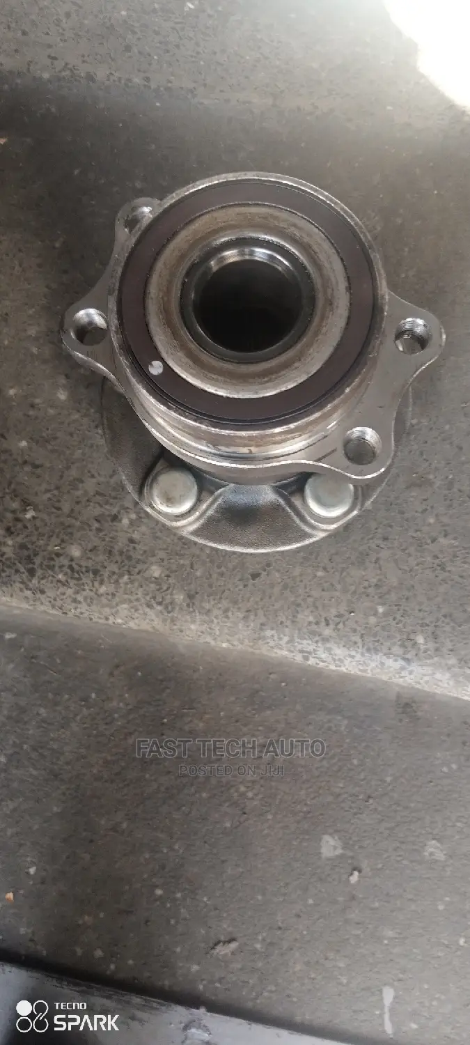 Subaru Forester Sj5 Wheel Hub