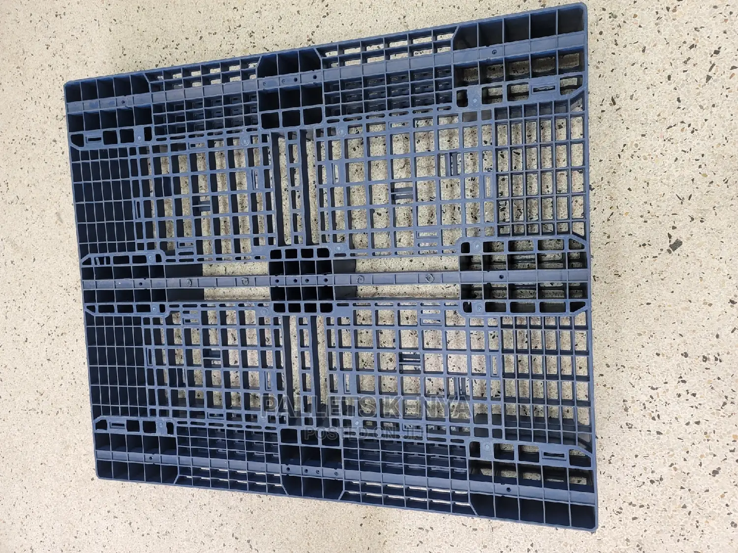 Plastic Pallets- New 2000kgs