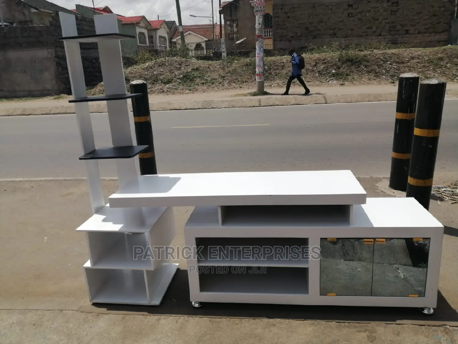 Morden Wooden TV Stands With LED Lights and Flower Stand