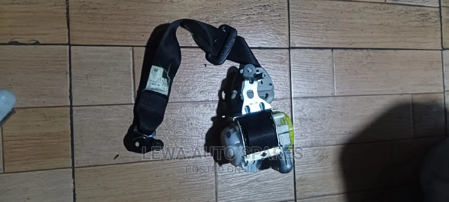 Seat Belts Toyota Premio Right and Left Side