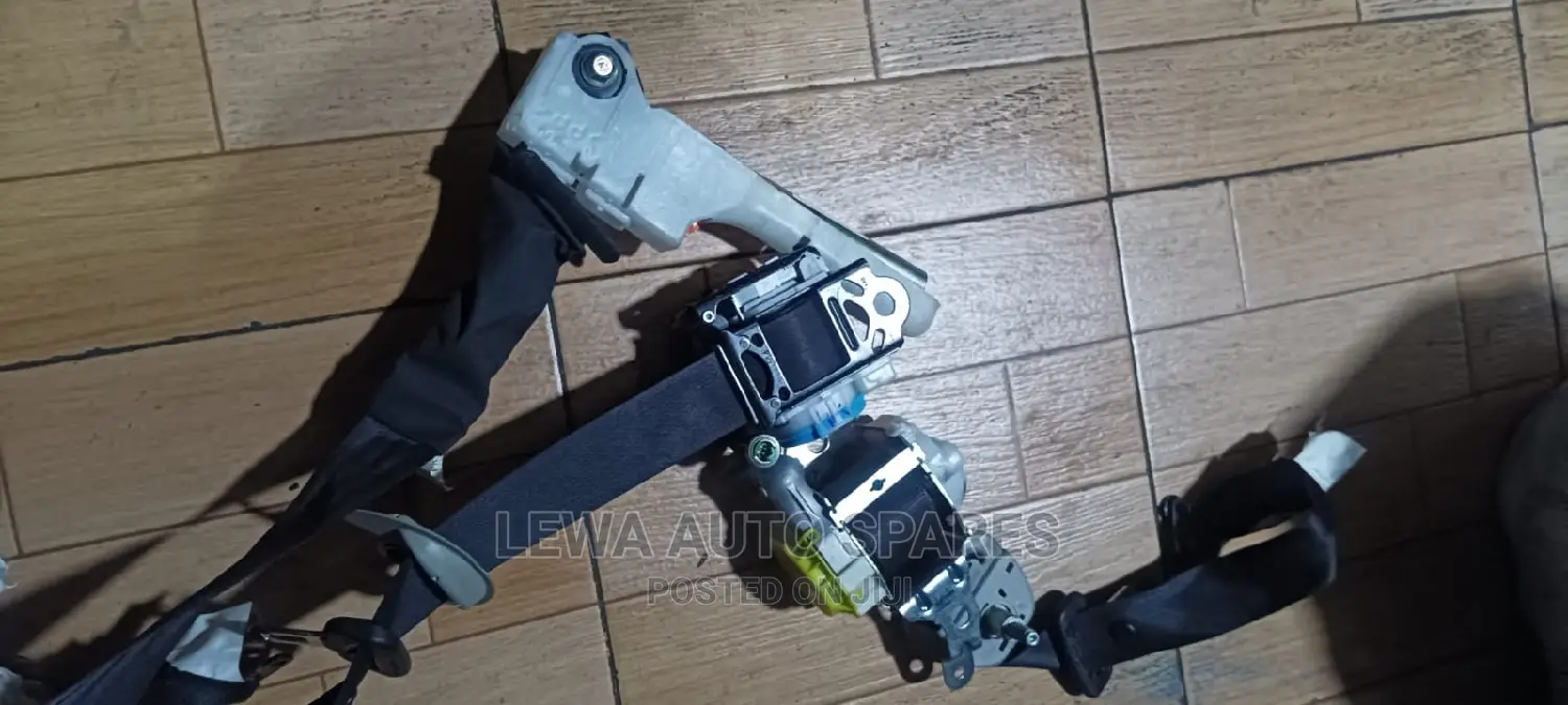 Seat Belts Toyota Premio Right and Left Side