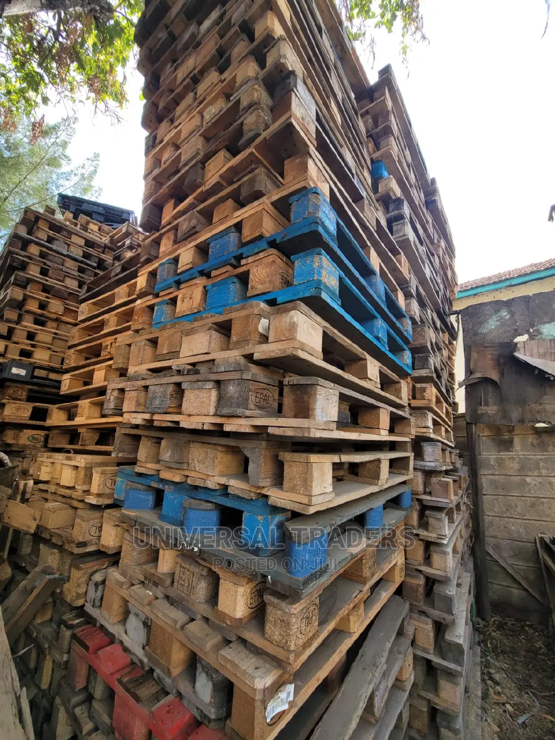 Used Wooden Pallets