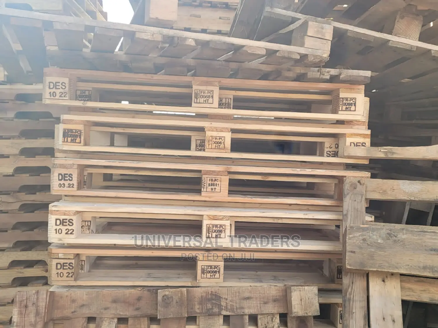 DES NEW Wooden Pallets