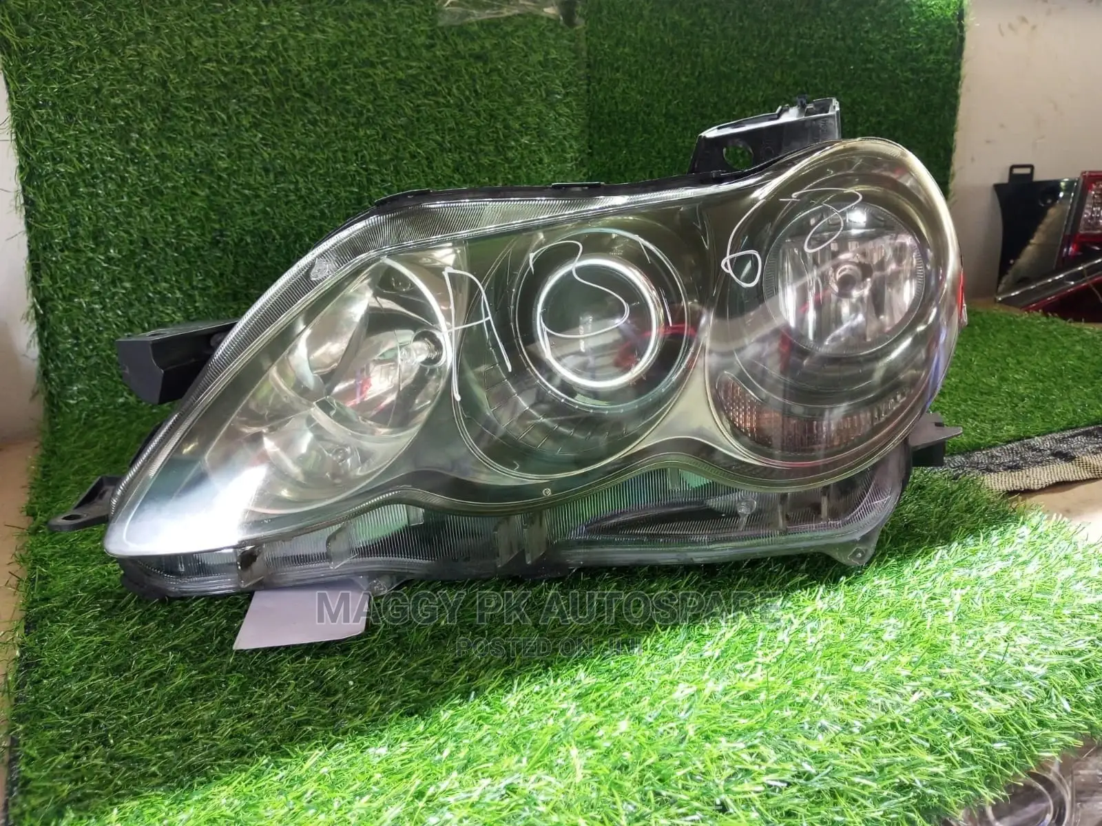 Toyota Mark X 2005-2008 Headlight Xenon