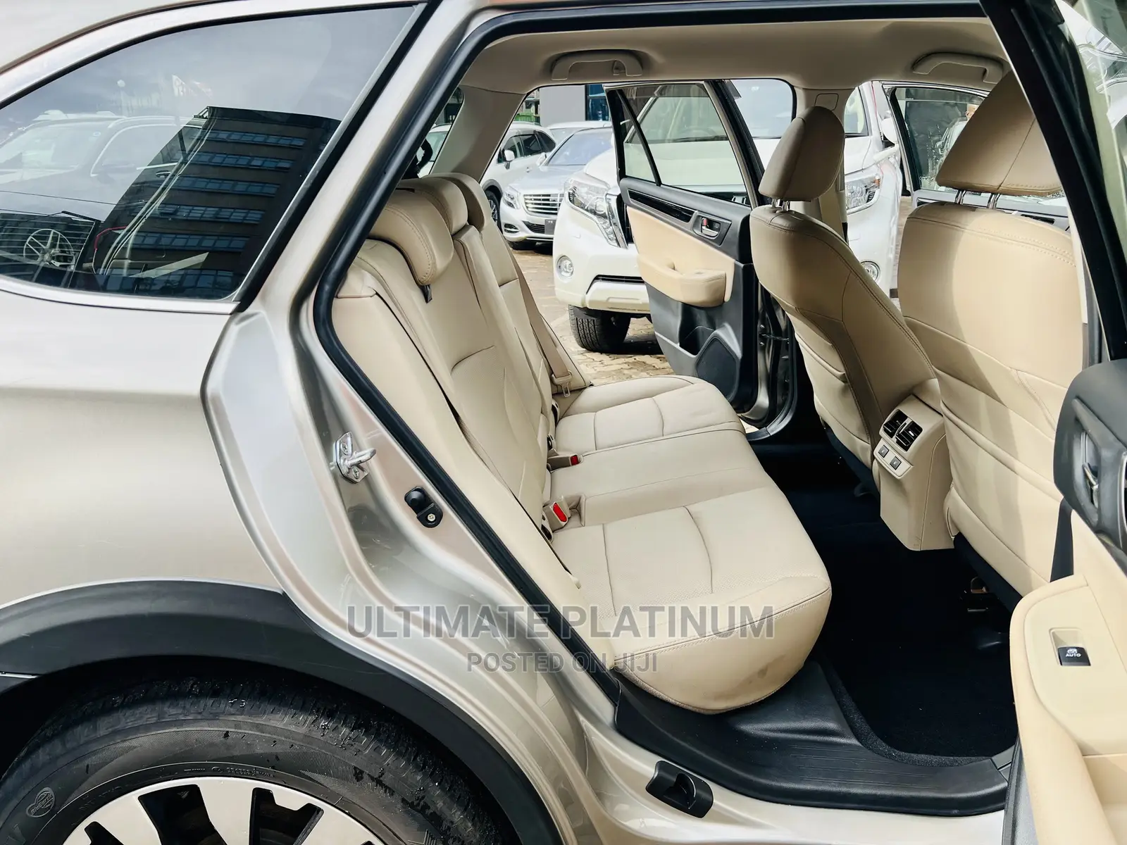 Subaru Outback 2.5i Limited AWD 2016 Gold
