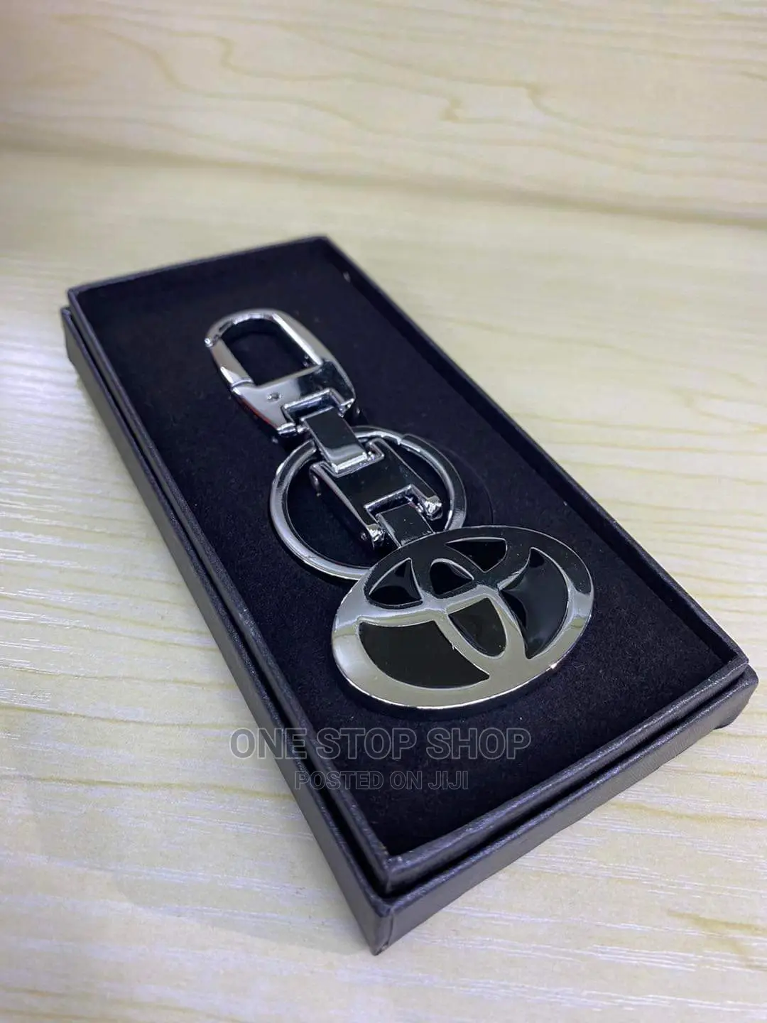 Toyota Key Holder (Chrome)