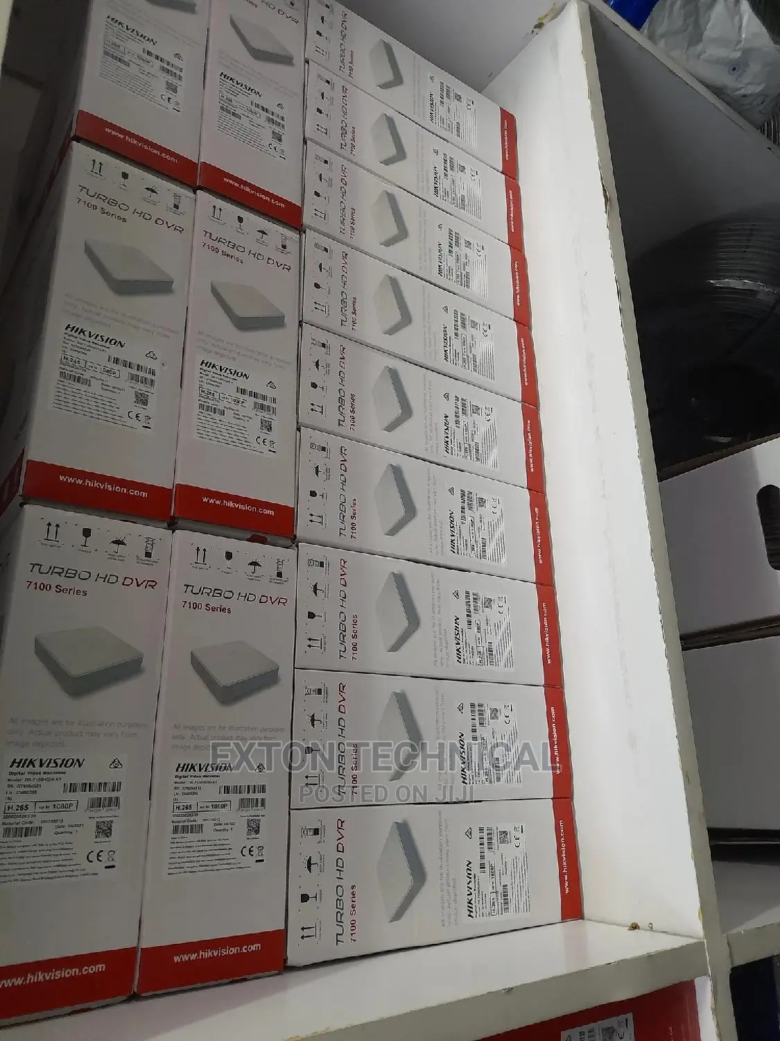DVR 8ch Plastic Hikvision