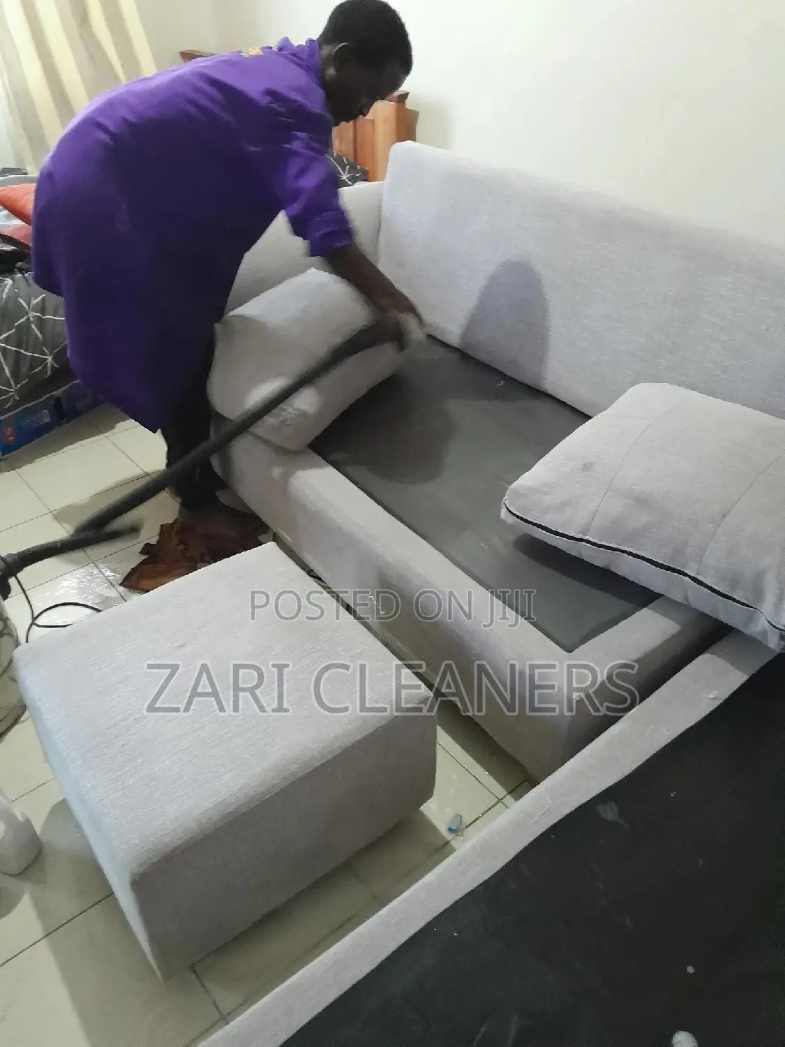 Zari Cleaners Team - Sofaset Cleaning