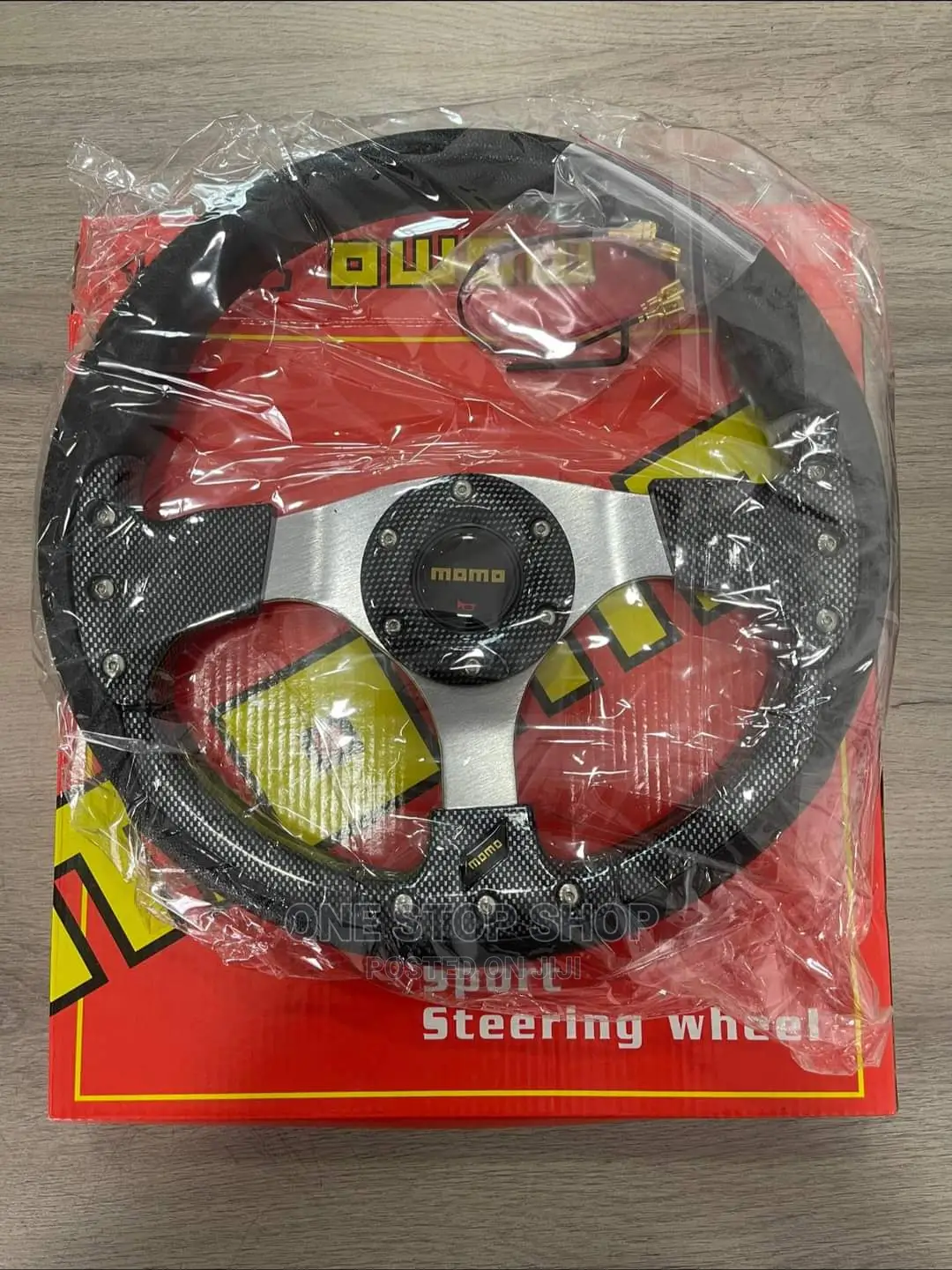 Momo Sportish Steering Wheel Cover With Hub Boss Kit