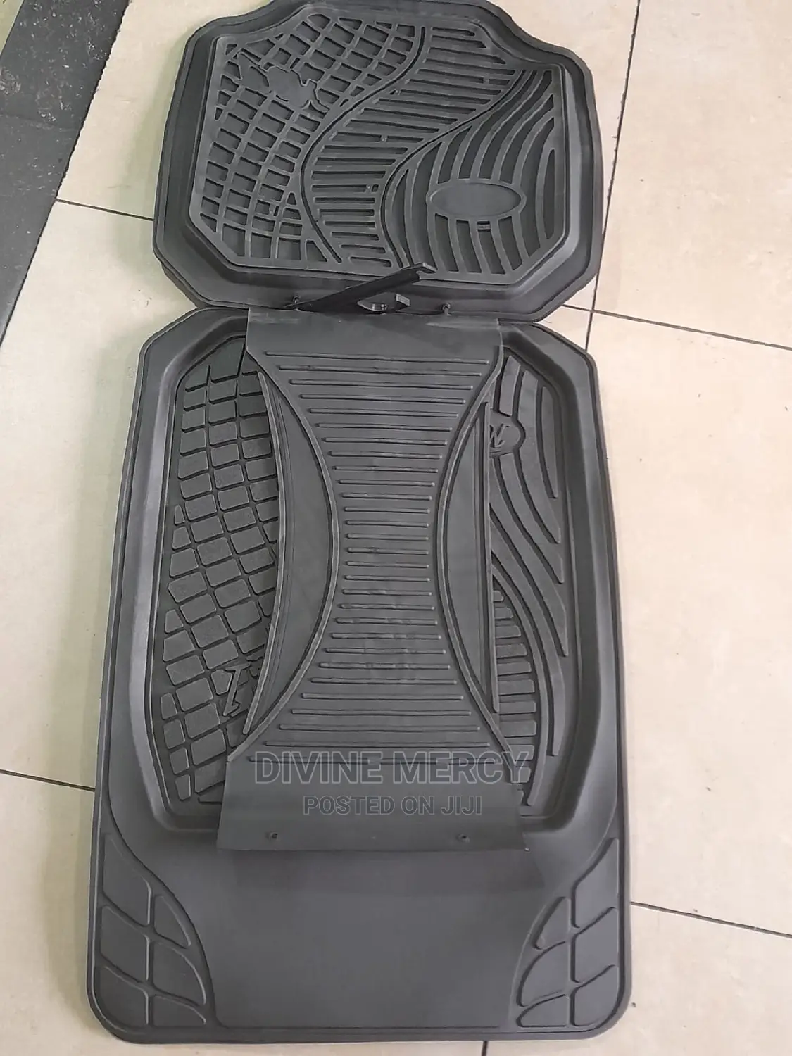 Universal Floor Mat for 5 Seaters