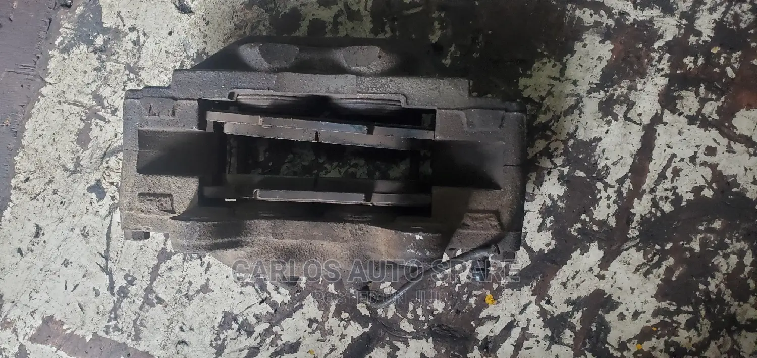 Front Brake Caliper Hilux Vigo 4wd[South Africa]