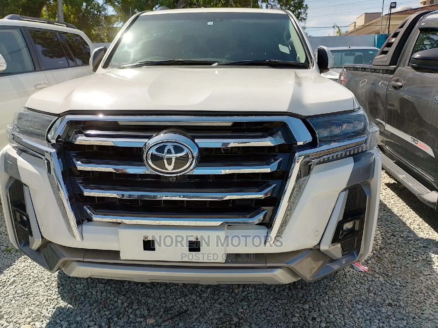 Toyota Land Cruiser Prado 2017 White