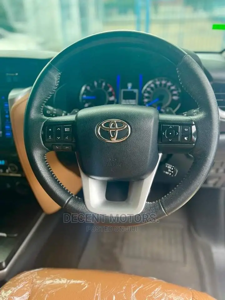 Toyota Fortuner 2.8 D RWD 2016 White