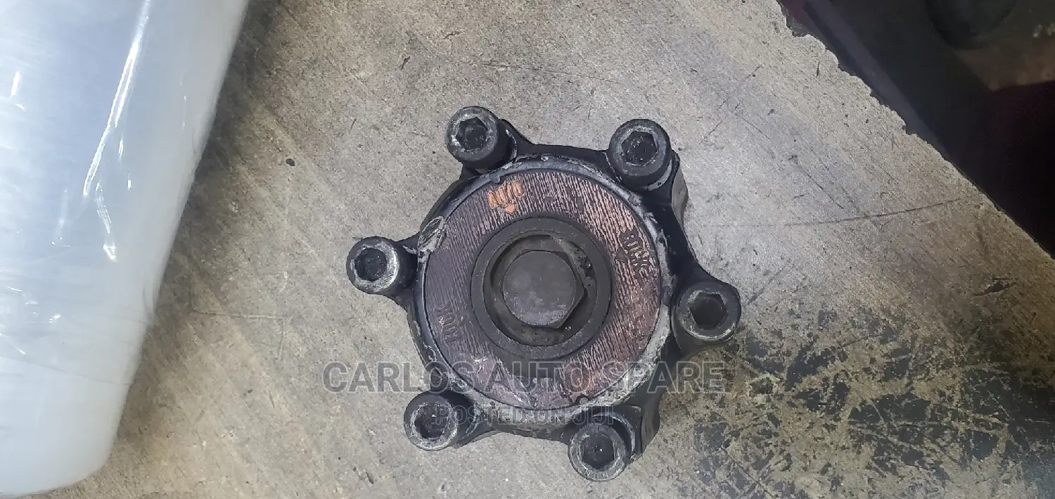 Y61 Nissan Patrlo Free Hub Lock