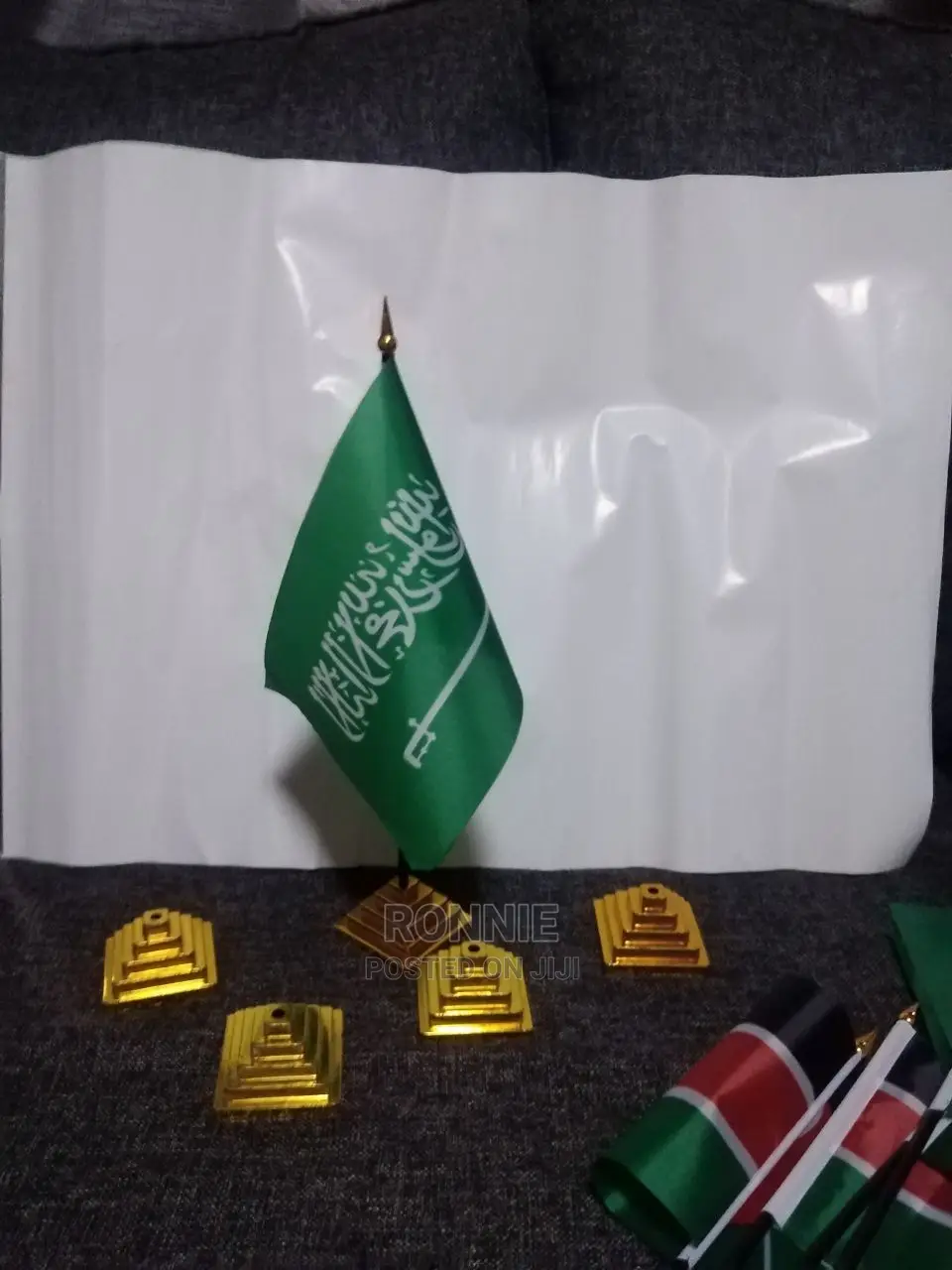 Flags of Saudi Arabia - Detachable Flag + Holder + Base