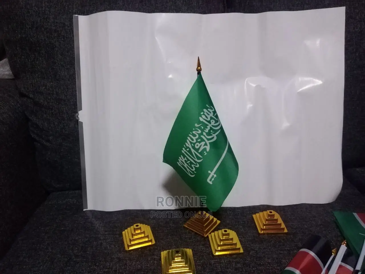 Flags of Saudi Arabia - Detachable Flag + Holder + Base