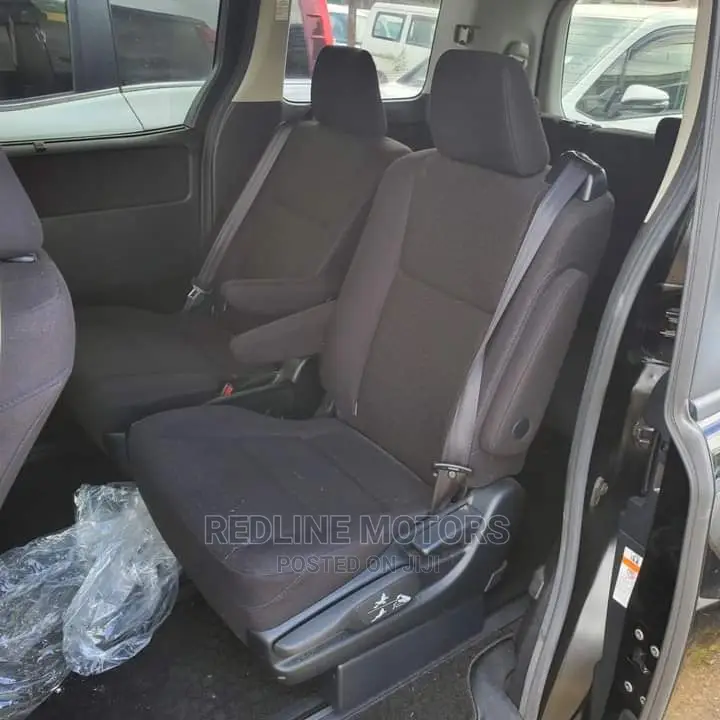 Toyota Noah 2016 Matt Black