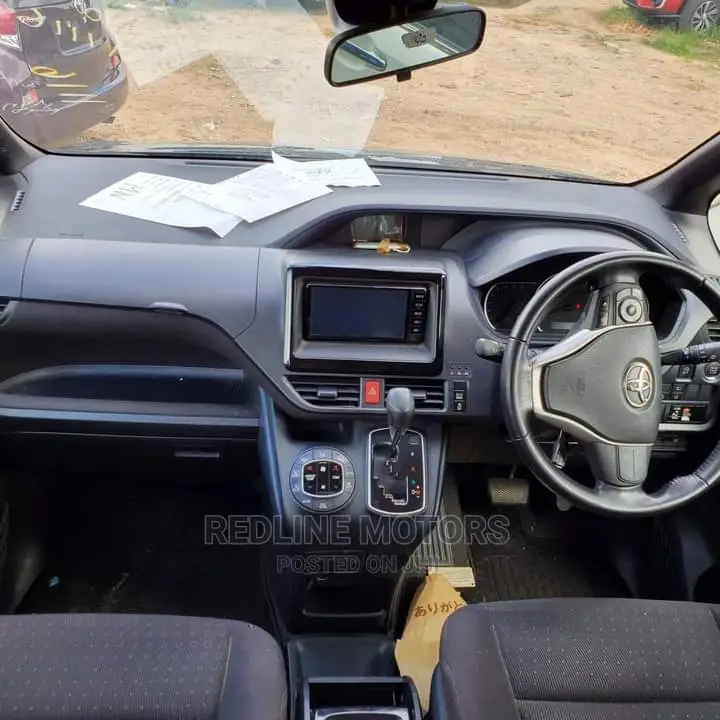 Toyota Noah 2016 Matt Black