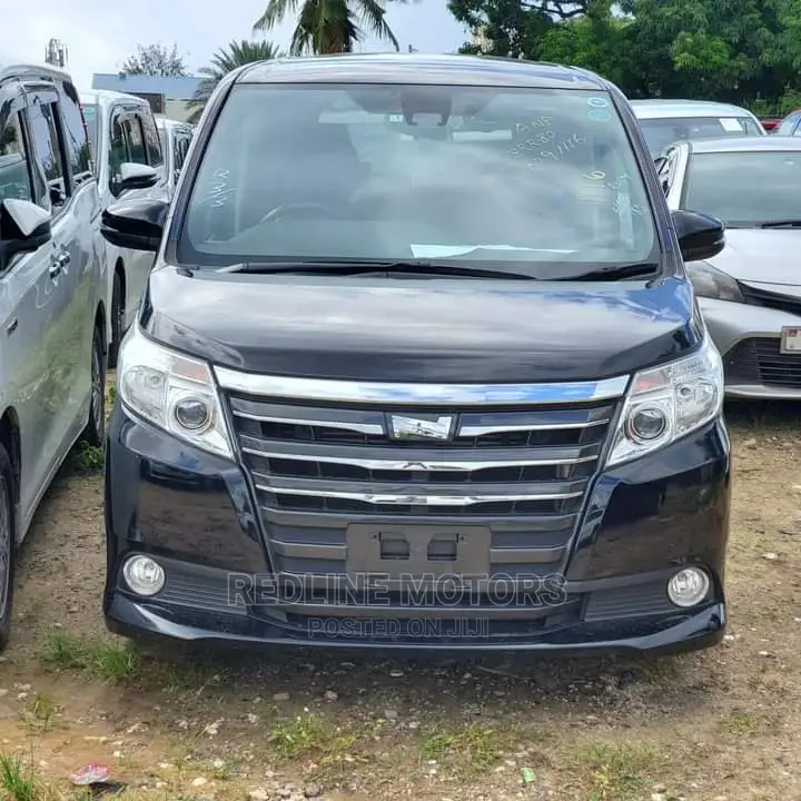 Toyota Noah 2016 Matt Black