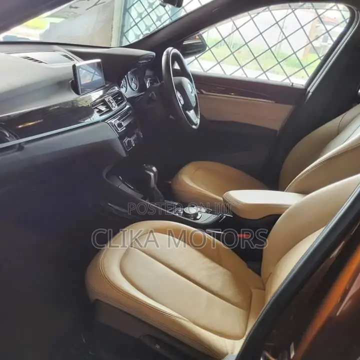 BMW X1 xDrive28i AWD 2016 Brown