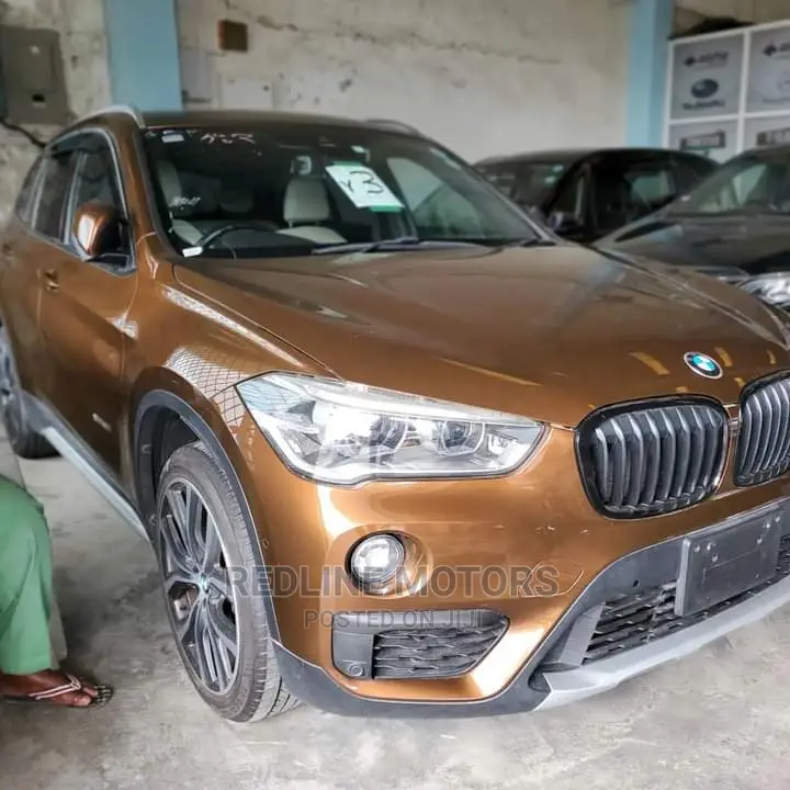 BMW X1 xDrive28i AWD 2016 Brown