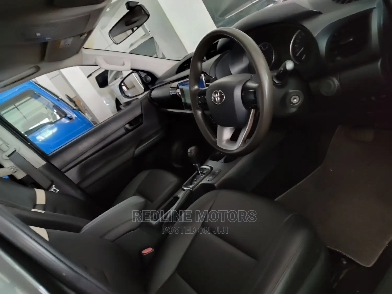 Toyota Hilux 2016 Gray