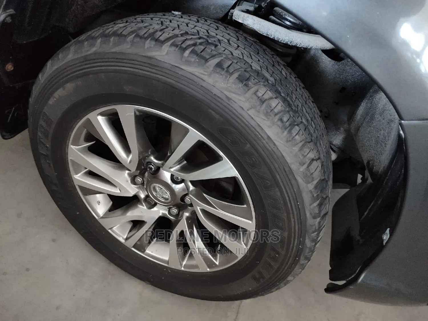 Toyota Hilux 2016 Gray