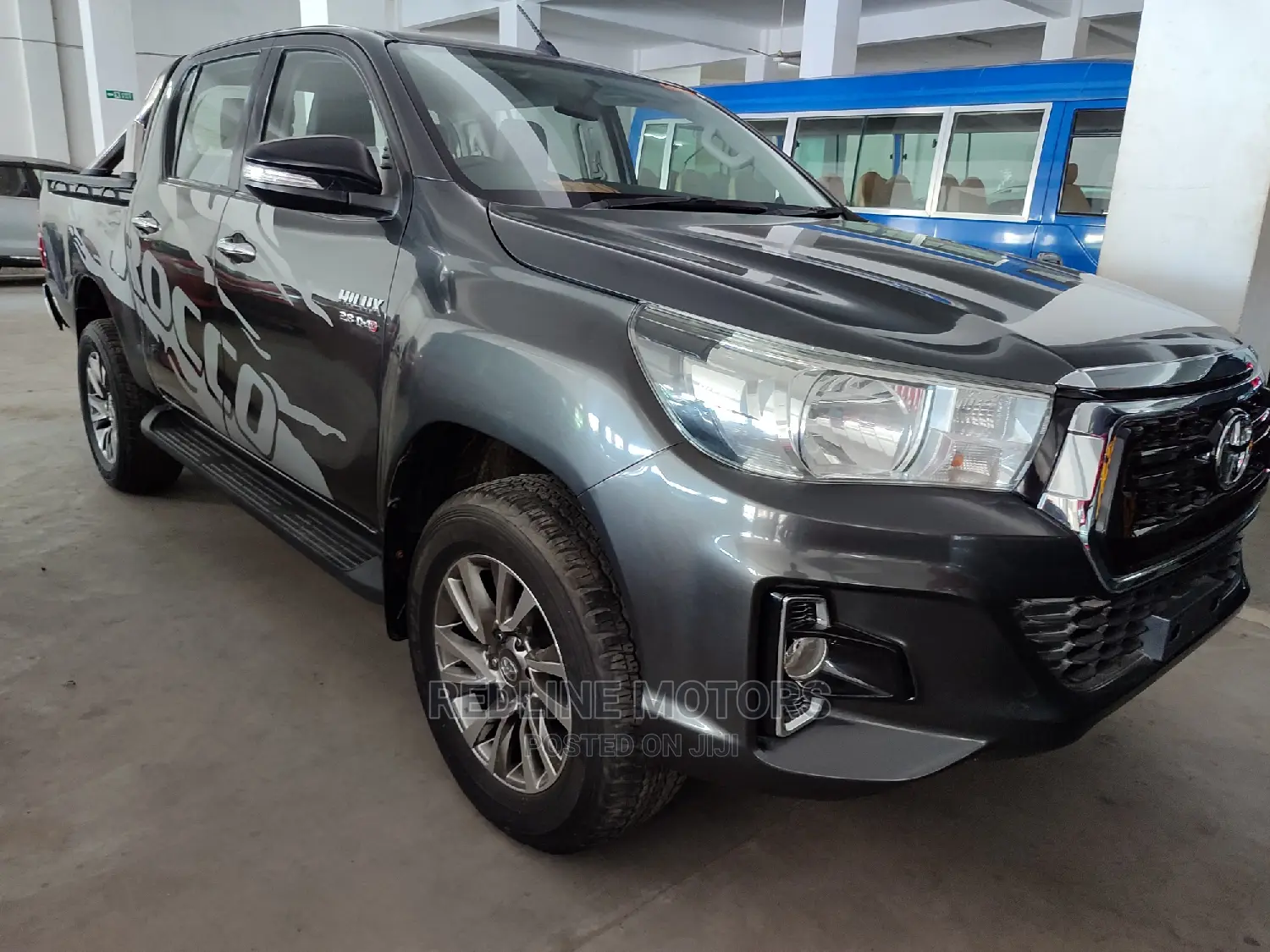 Toyota Hilux 2016 Gray