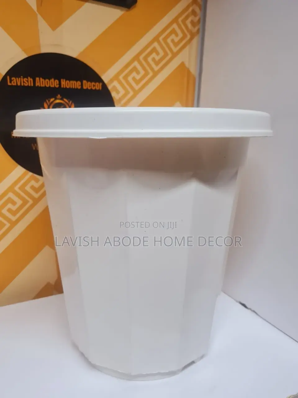 White Circular Planter Plant Pots