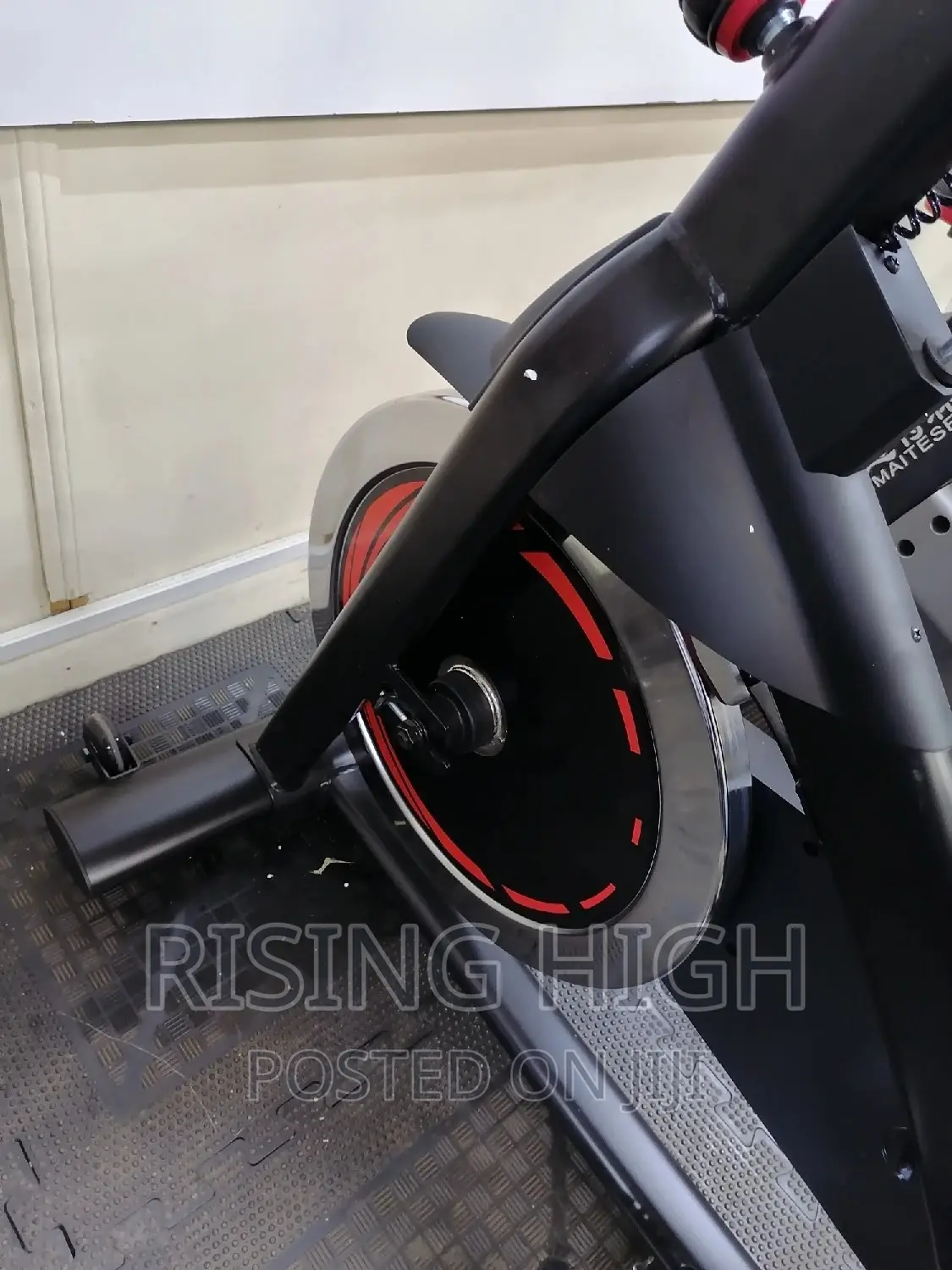Heavy-Duty Commercial Spinning Bikes.