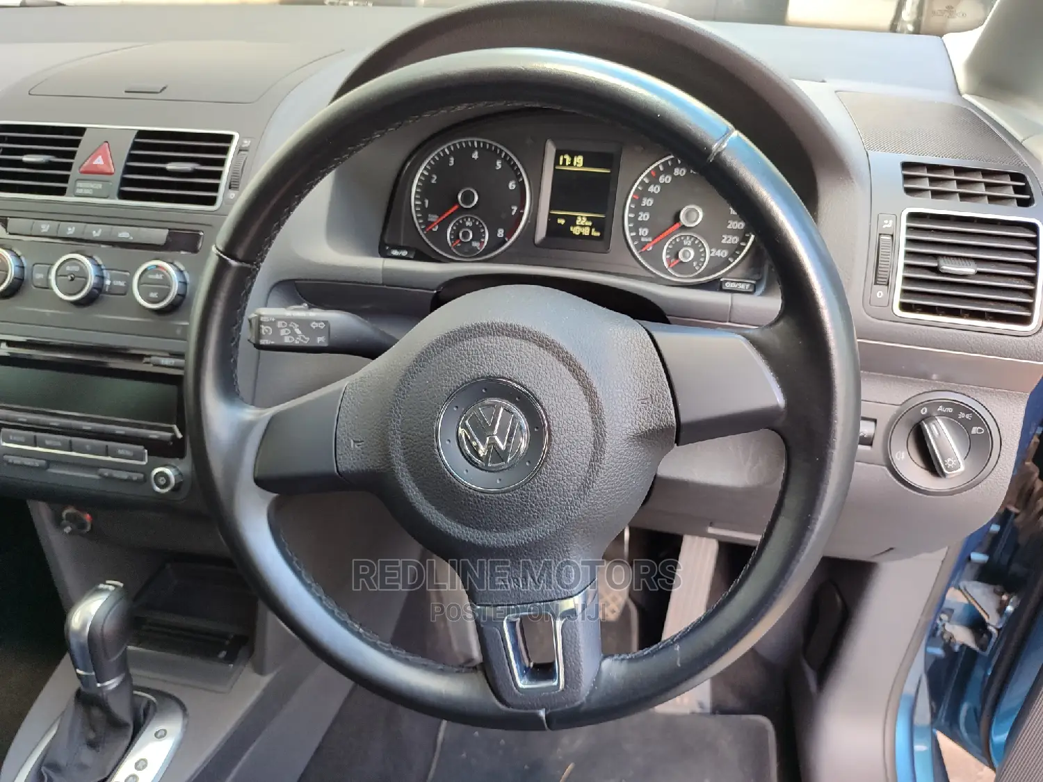 Volkswagen Touran 2016 Blue
