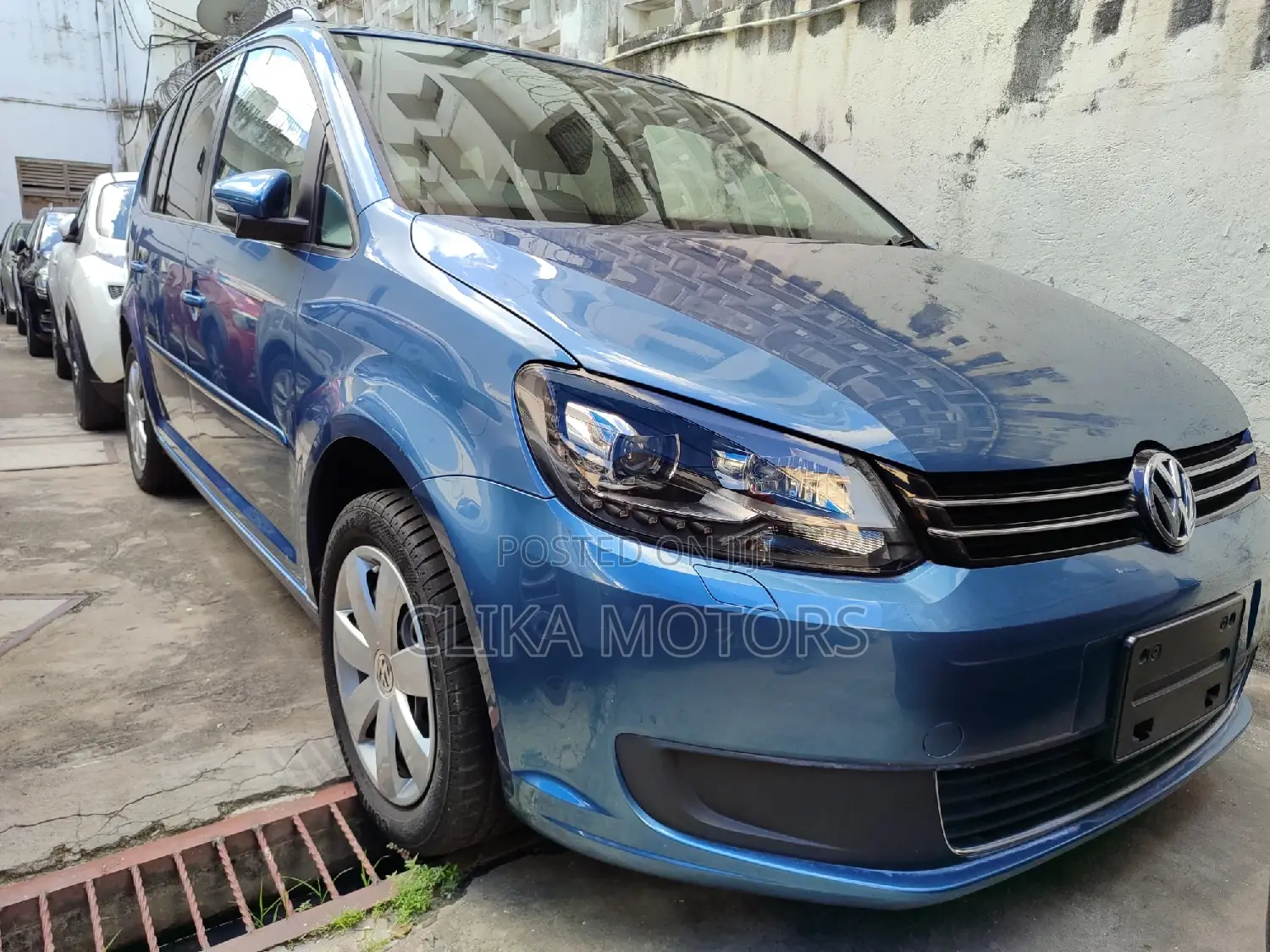 Volkswagen Touran 2016 Blue