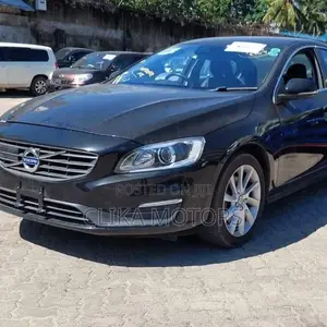 Volvo S60 T4 Base 2016 Black