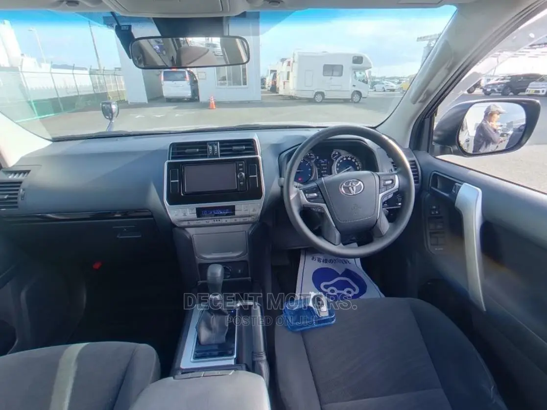 Toyota Land Cruiser Prado 2.8 2017 Blue