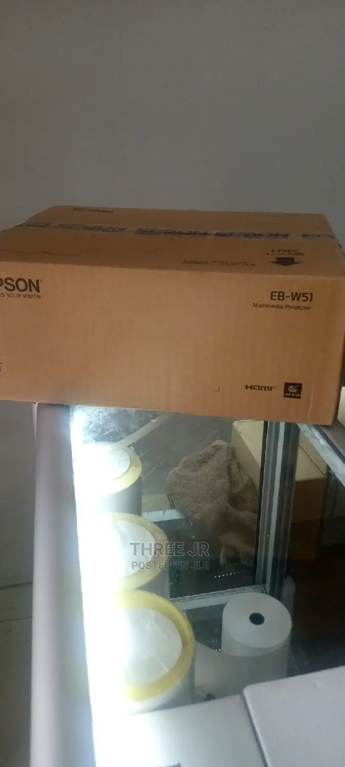 Projectors for Sale in Stock Epson W 51 With 4000lumens